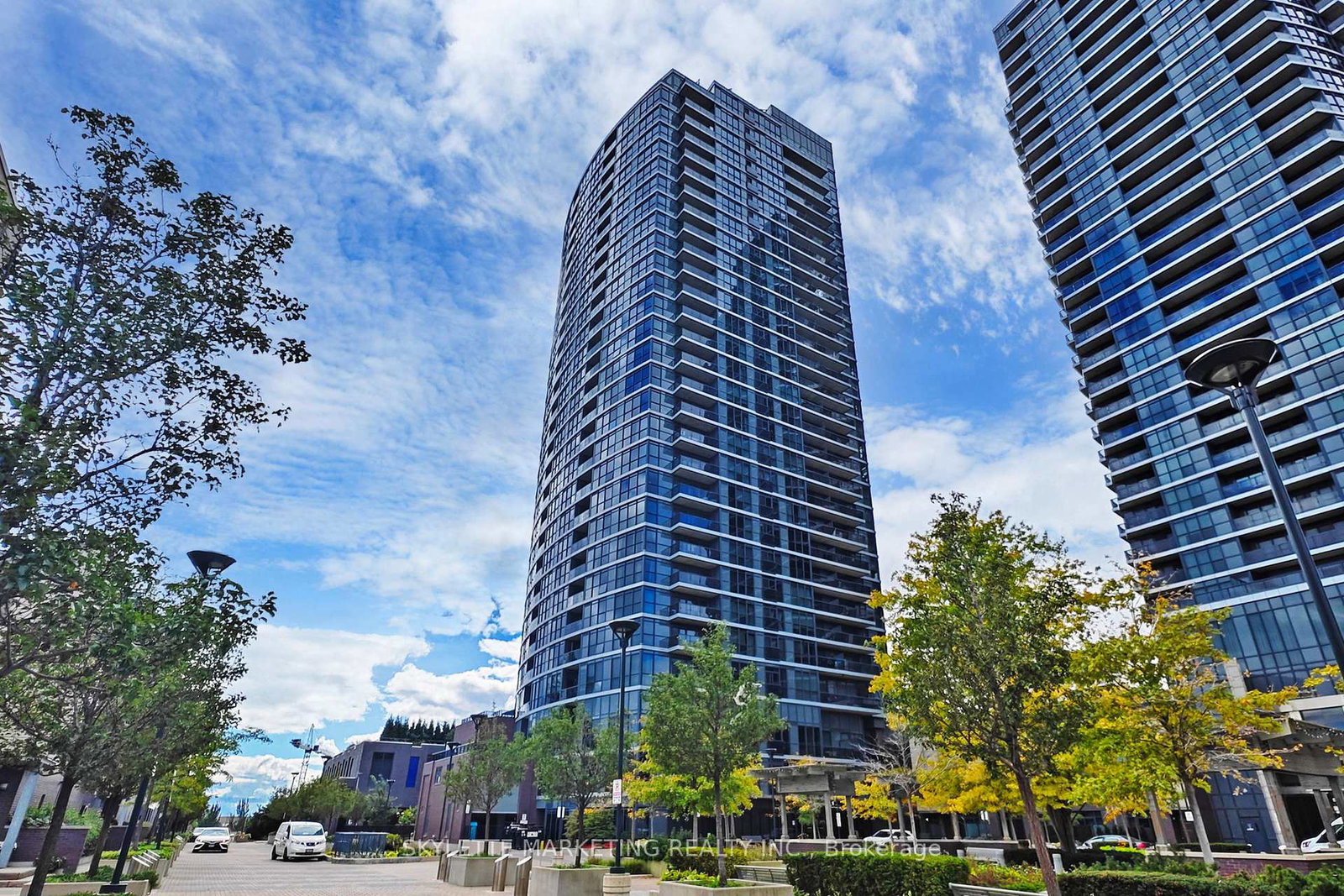 9-valhalla-inn-road-etobicoke-ontario-w13107656