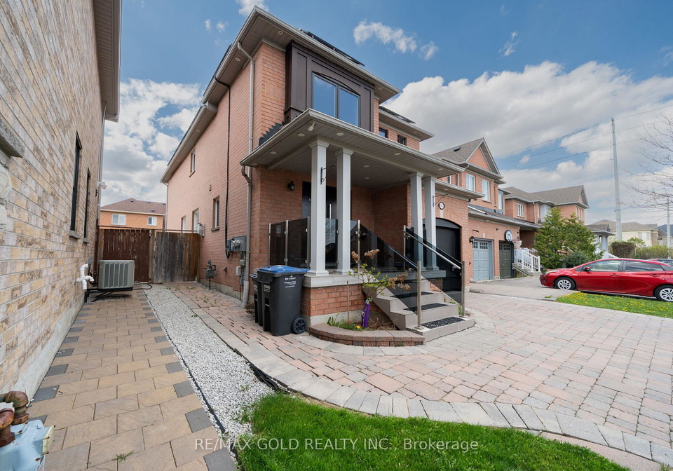 19-spring-valley-court-brampton-ontario-w13107708