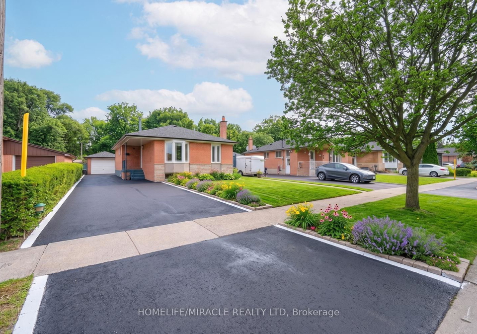 92-taysham-crescent-etobicoke-ontario-w13107720