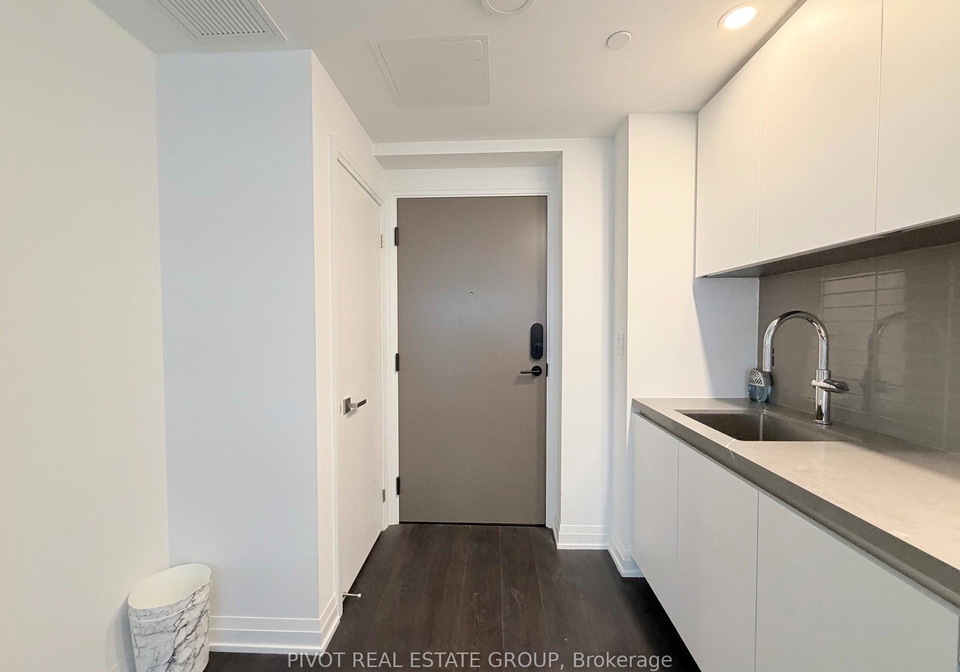 4015-the-exchange-mississauga-ontario-w13107798