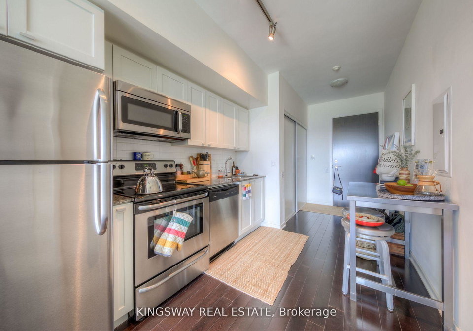 105-the-queensway-avenue-toronto-ontario-w13107810