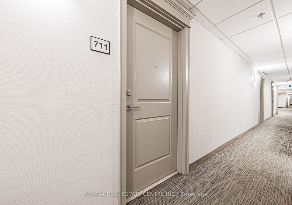 2486-old-bronte-road-oakville-ontario-w13107848