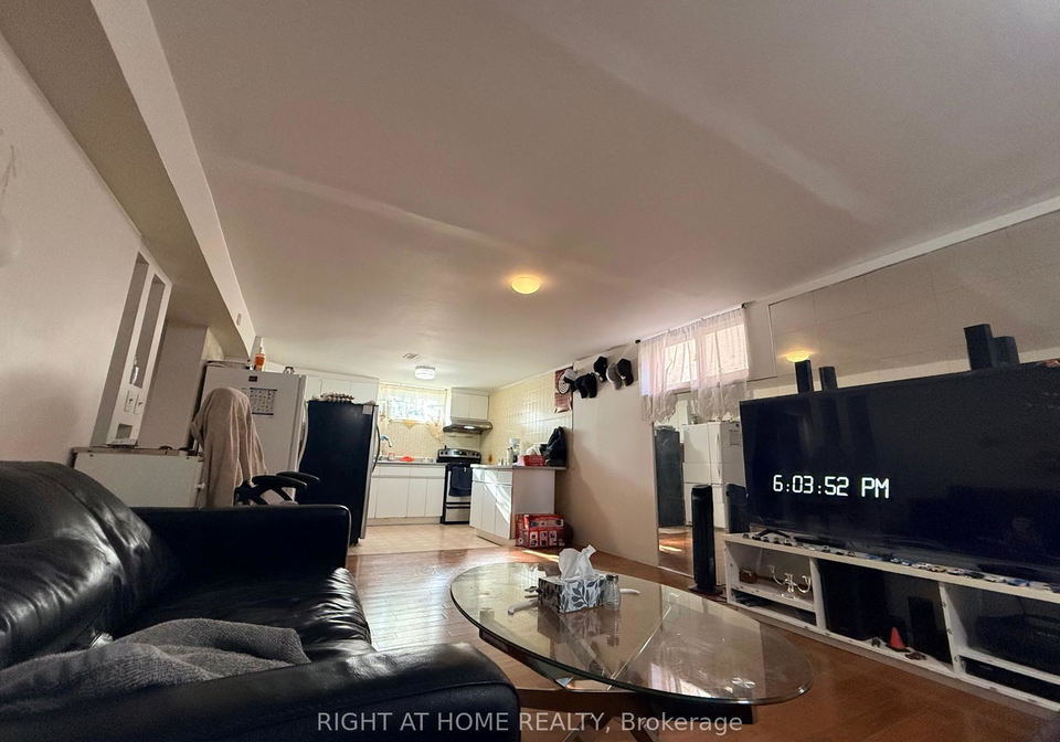 22-blue-haven-crescent-york-ontario-w13107966