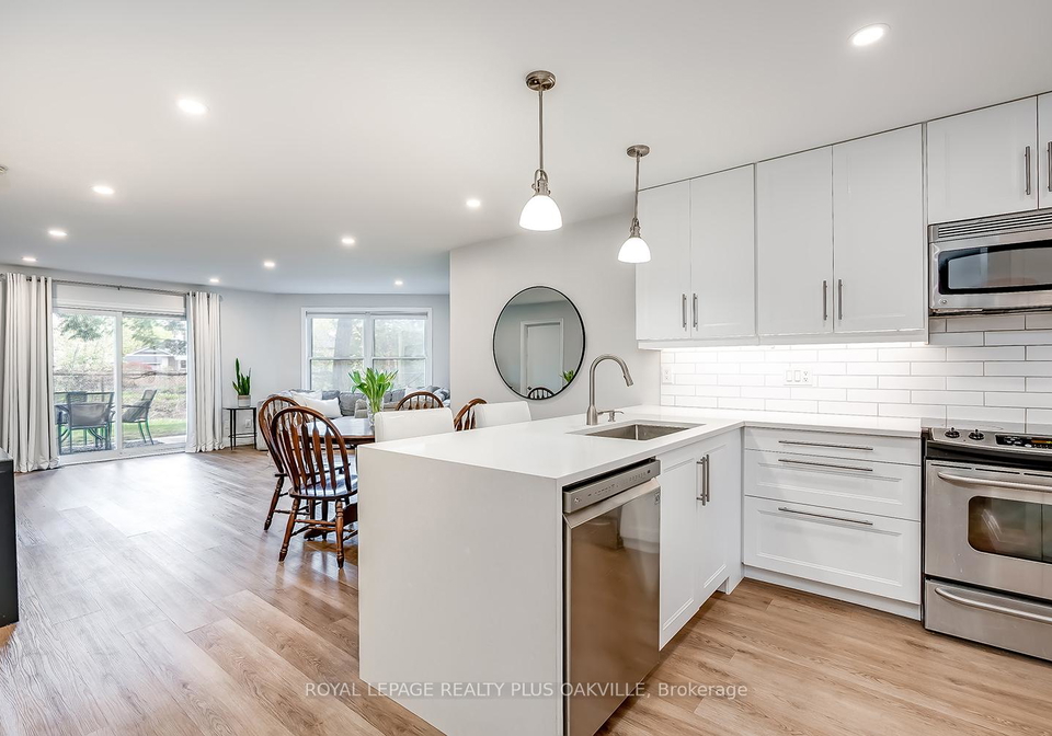 1220-thorpe-road-burlington-ontario-w13108280