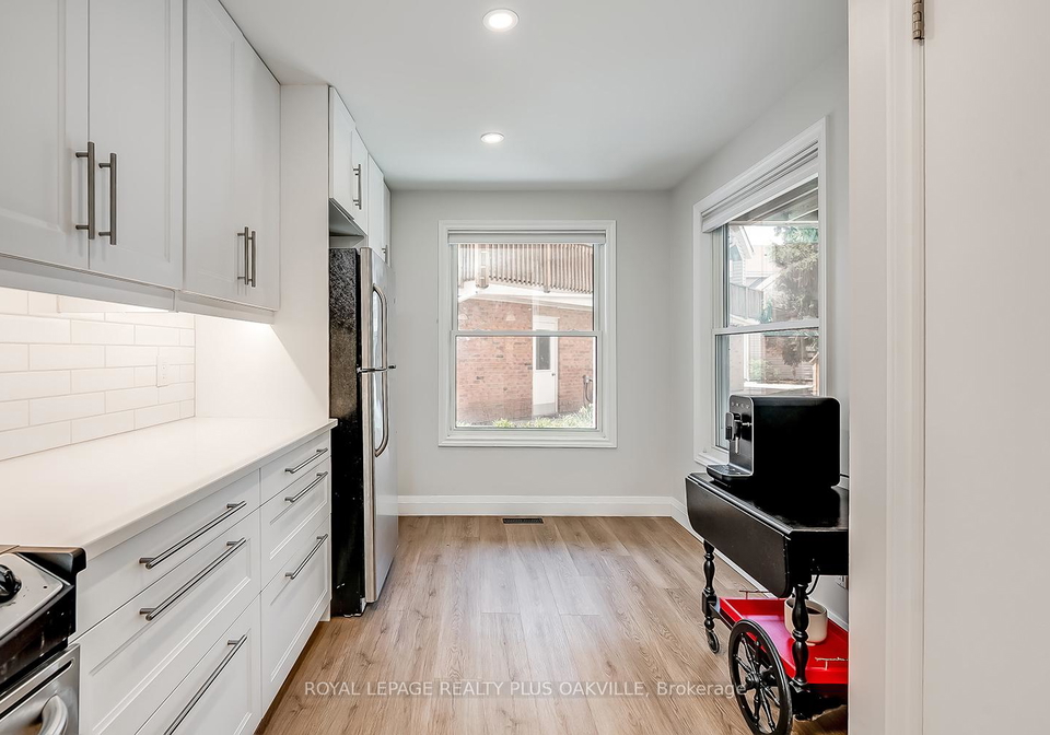 1220-thorpe-road-burlington-ontario-w13108280