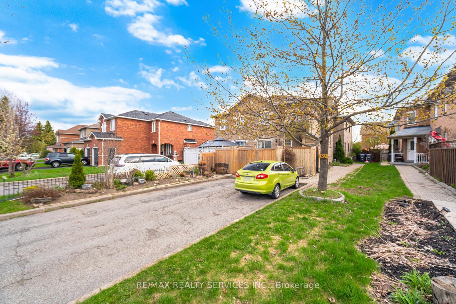 79-pressed-brick-drive-brampton-ontario-w13108514