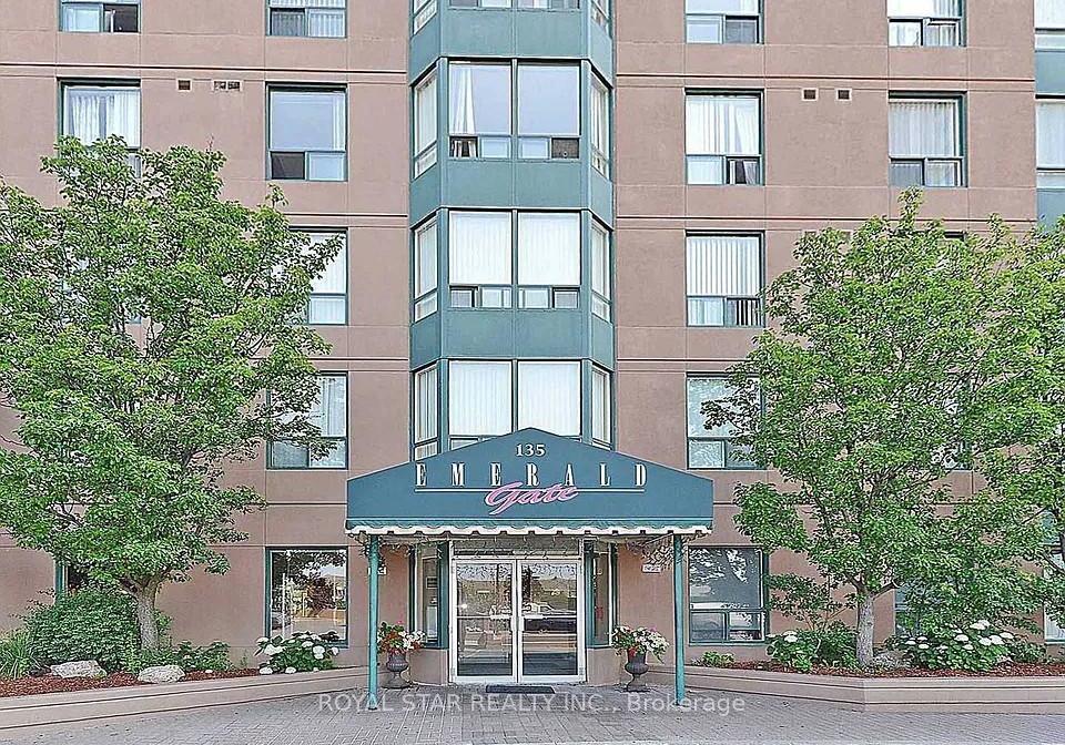 135-hillcrest-avenue-mississauga-ontario-w13108568