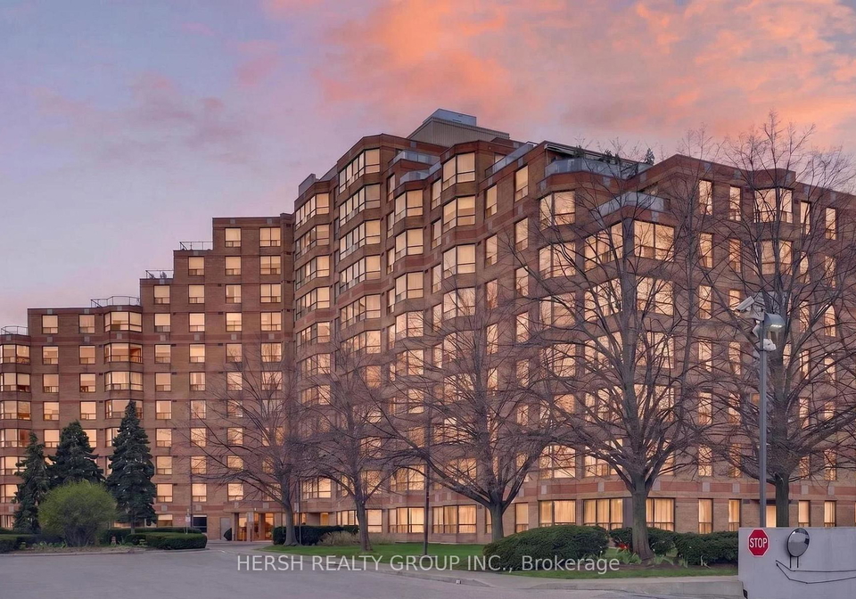 6-humberline-drive-etobicoke-ontario-w13108650