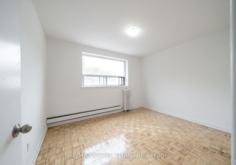 4-hill-heights-road-etobicoke-ontario-w13108654