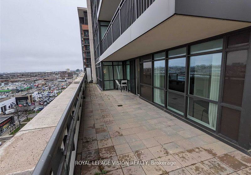 830-lawrence-avenue-w-north-york-ontario-w13108756