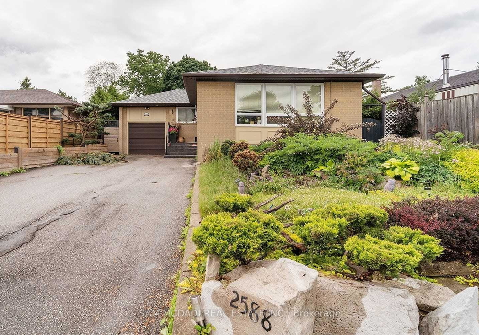 2588-lundigan-drive-mississauga-ontario-w13108954