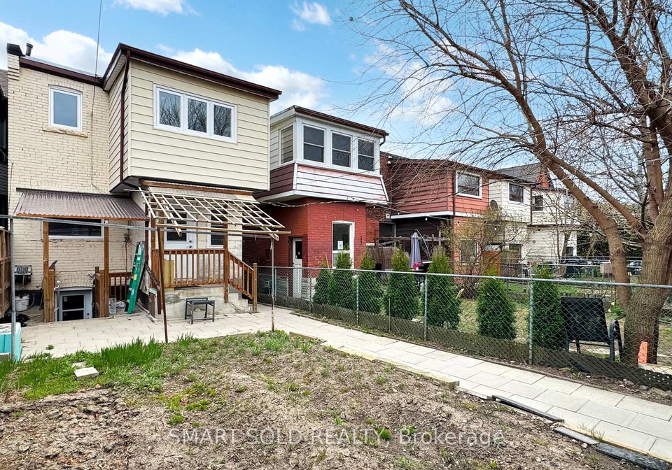 1040-ossington-avenue-toronto-ontario-w13109066