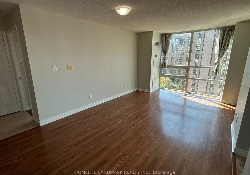 208-enfield-place-mississauga-ontario-w13109078