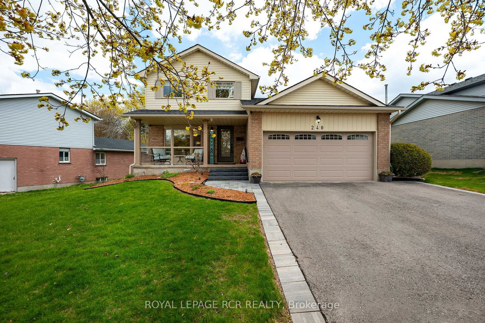 240-oakwood-crescent-orangeville-ontario-w13109194