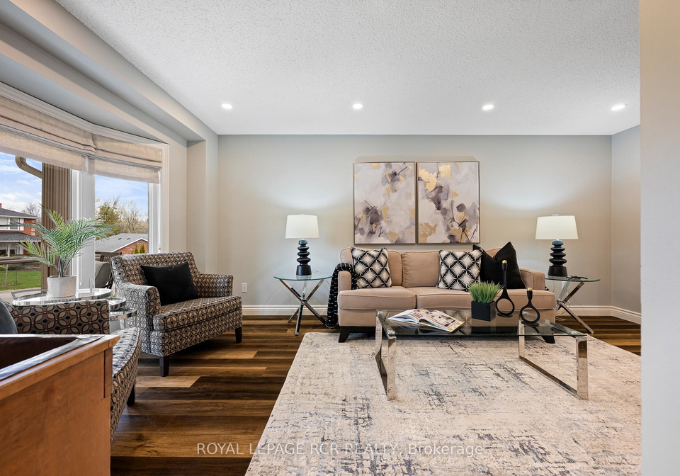 240-oakwood-crescent-orangeville-ontario-w13109194