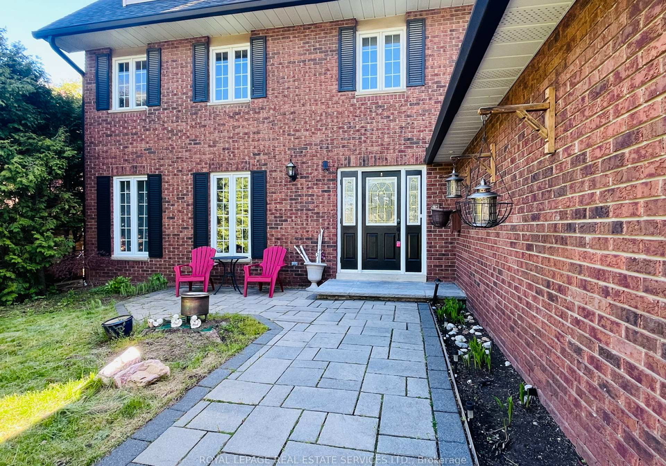 1462-grand-boulevard-oakville-ontario-w13109216
