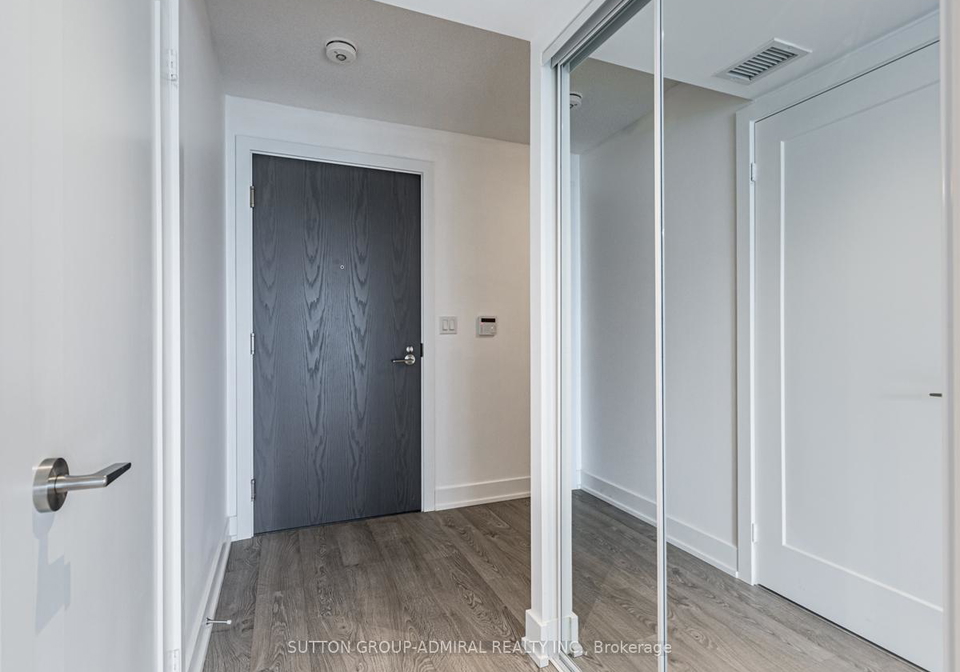 7-mabelle-avenue-etobicoke-ontario-w13109266