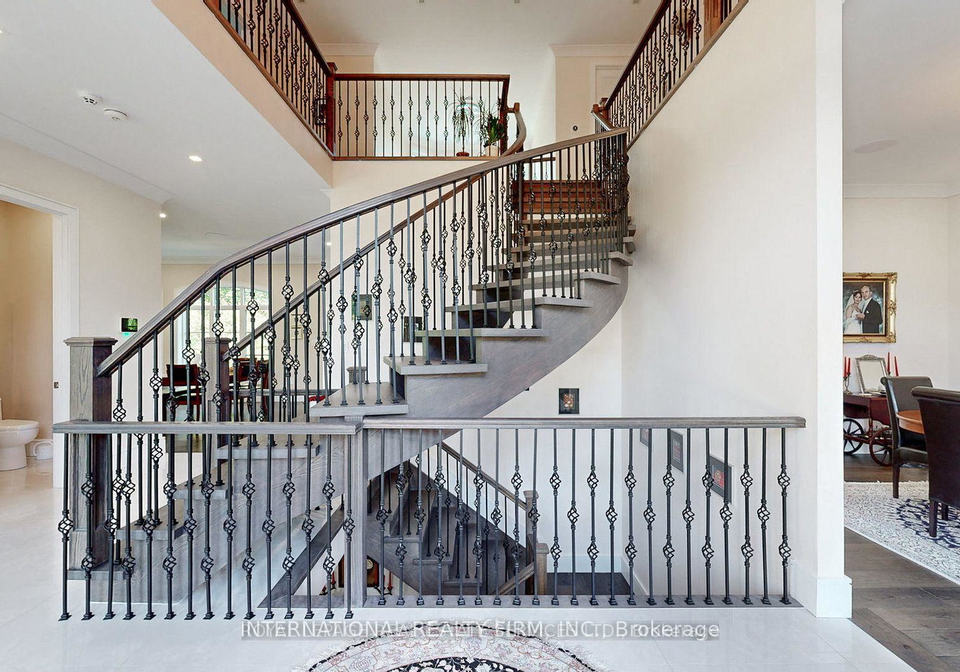 1286-cambridge-drive-oakville-ontario-w13109494