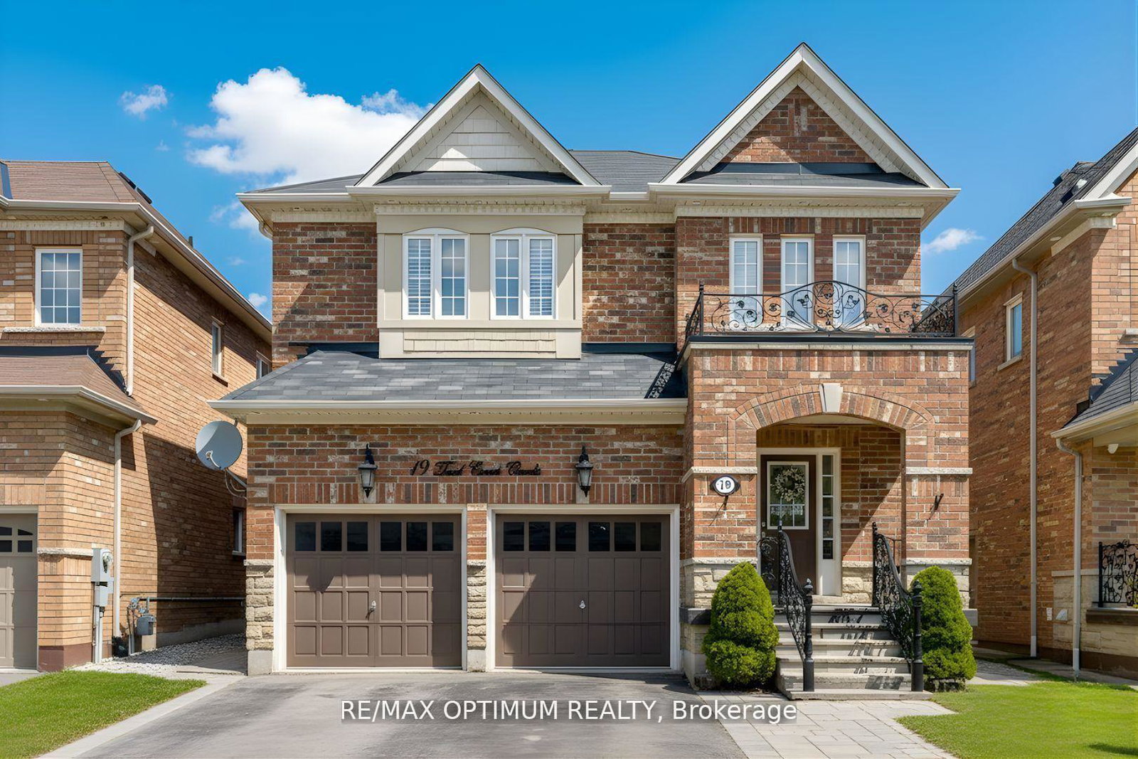 19-teal-crest-circle-brampton-ontario-w13109510