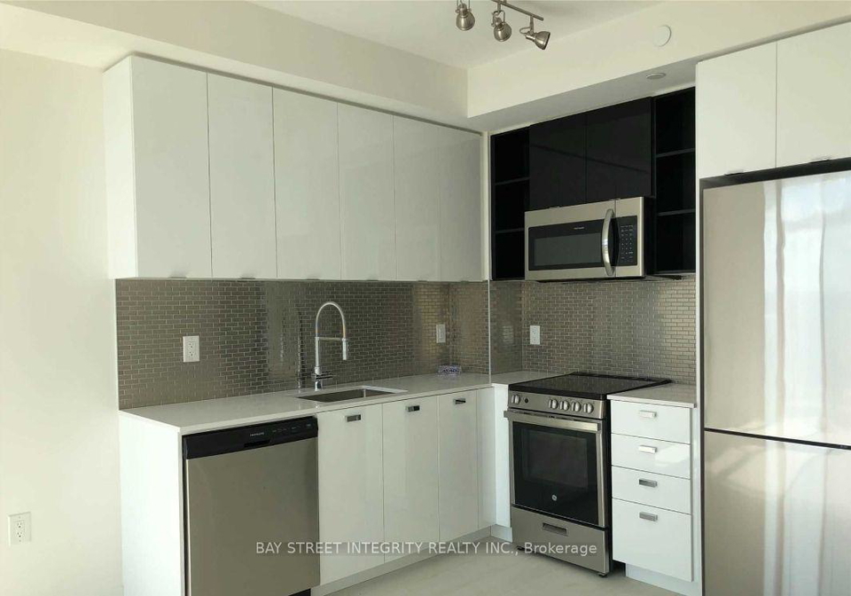 10-de-boers-drive-york-ontario-w13109586