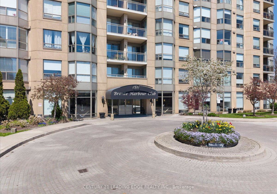 2511-lakeshore-road-w-oakville-ontario-w13109632
