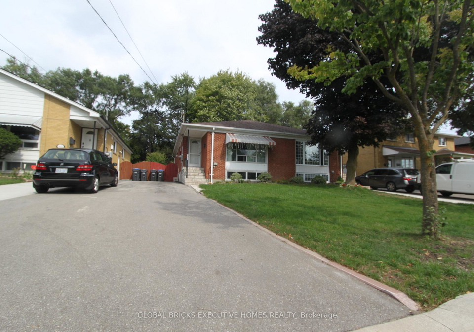 3653-anniversary-lower-road-mississauga-ontario-w13109840
