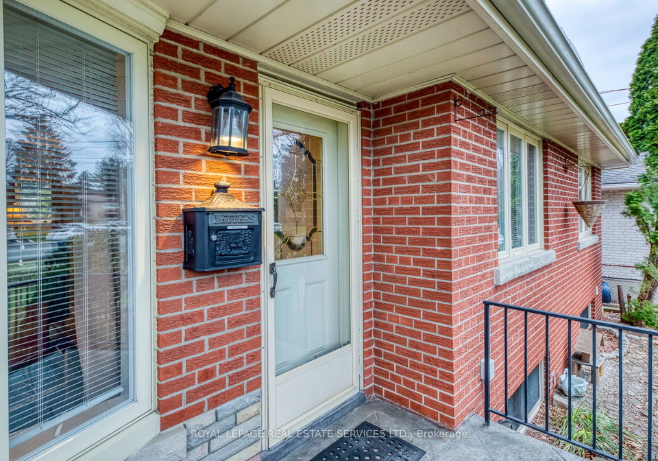 1607-ewald-road-mississauga-ontario-w13109874