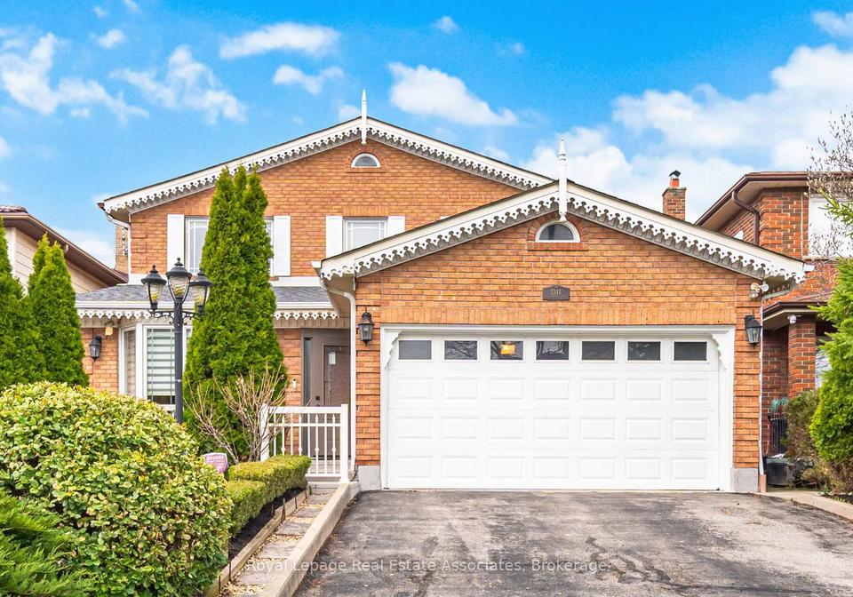 1311-underwood-drive-mississauga-ontario-w13109896