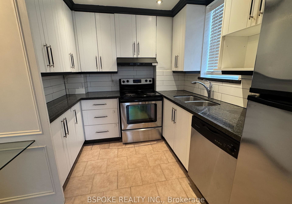 3559-w-eglinton-avenue-w-north-york-ontario-w13110122