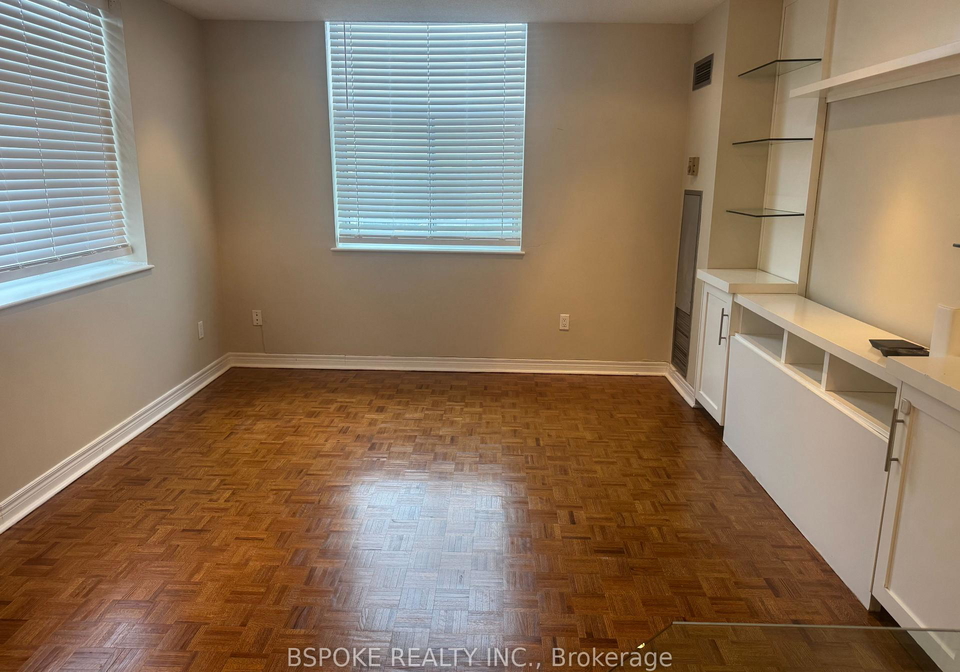 3559-w-eglinton-avenue-w-north-york-ontario-w13110122