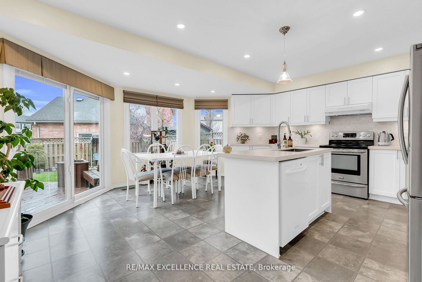 4-novella-place-brampton-ontario-w13110184