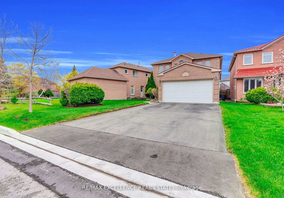 4-novella-place-brampton-ontario-w13110184