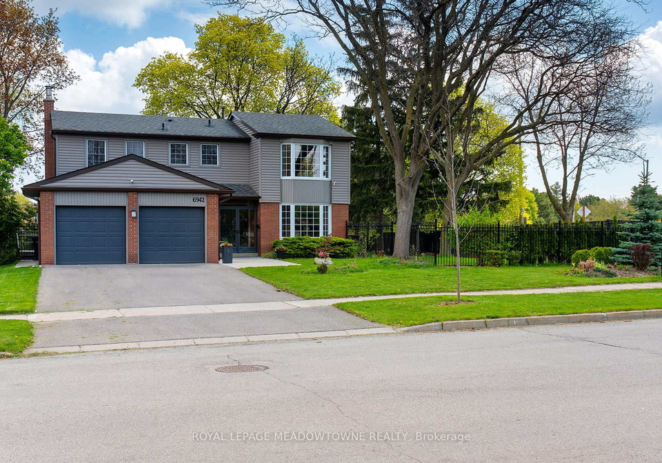 6942-barrisdale-drive-mississauga-ontario-w13110506