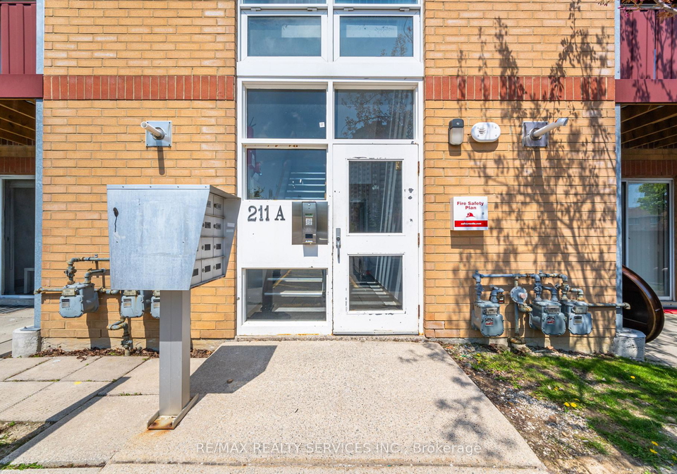211-forum-drive-mississauga-ontario-w13110896
