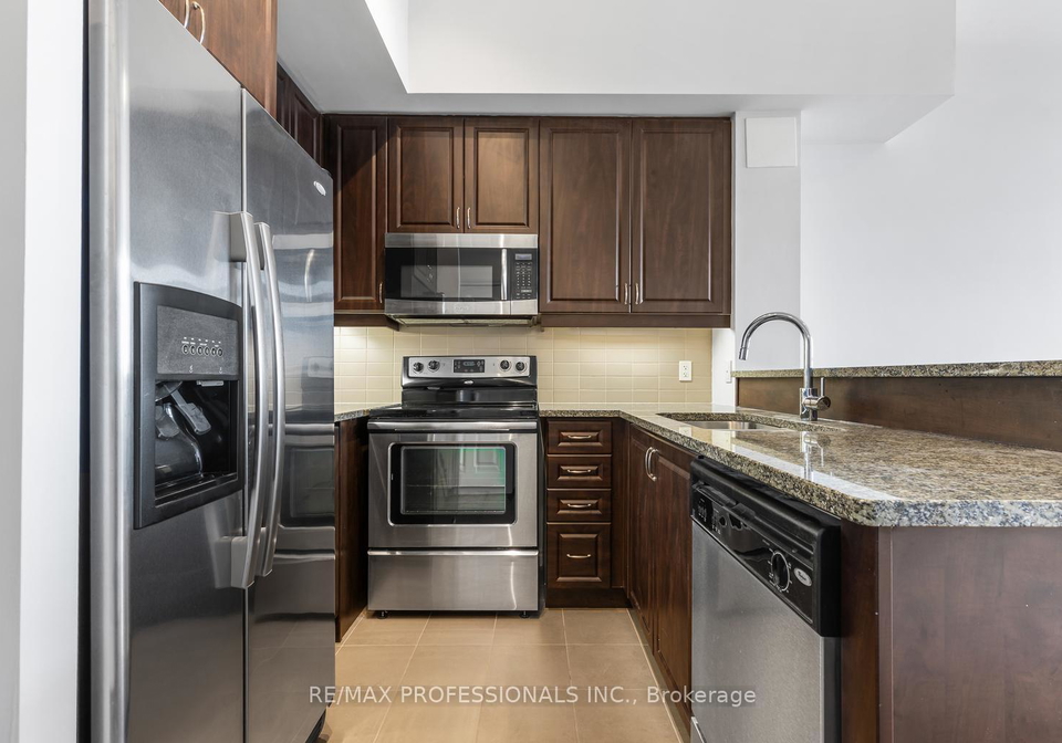 1135-royal-york-road-etobicoke-ontario-w13110900