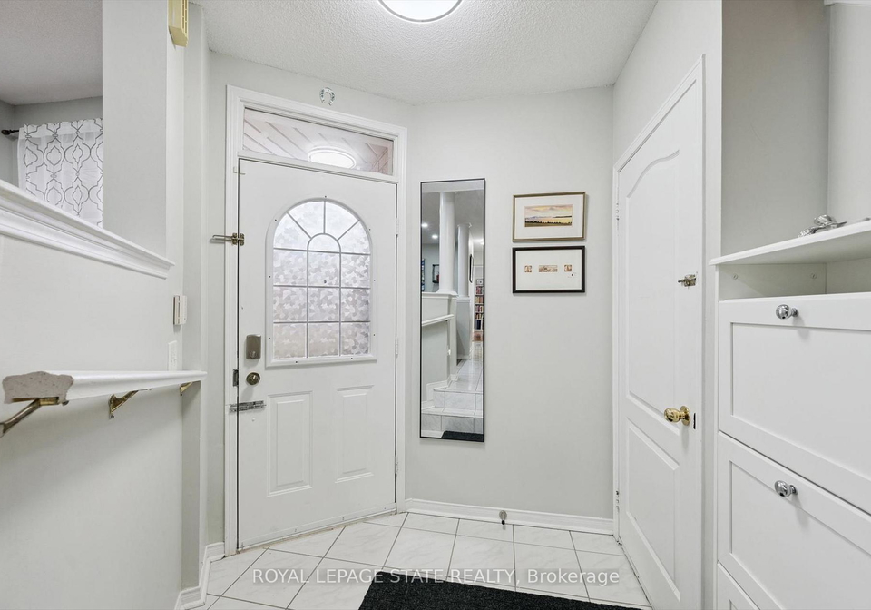 833-scollard-court-mississauga-ontario-w13111194