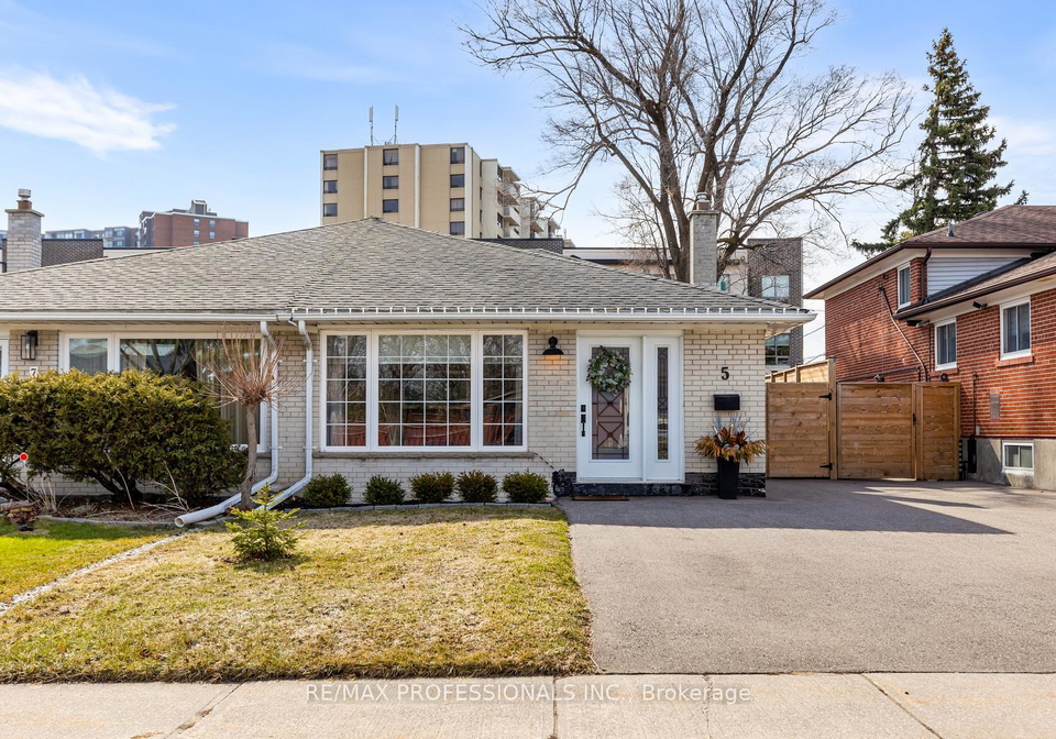5-birgitta-crescent-etobicoke-ontario-w13111230
