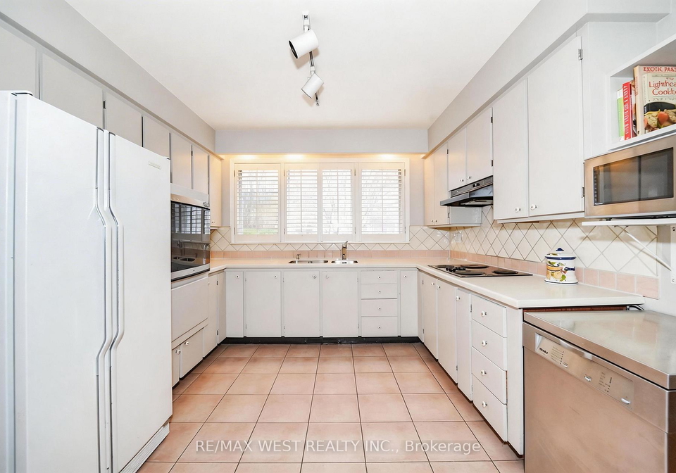 47-saint-georges-road-etobicoke-ontario-w13111368