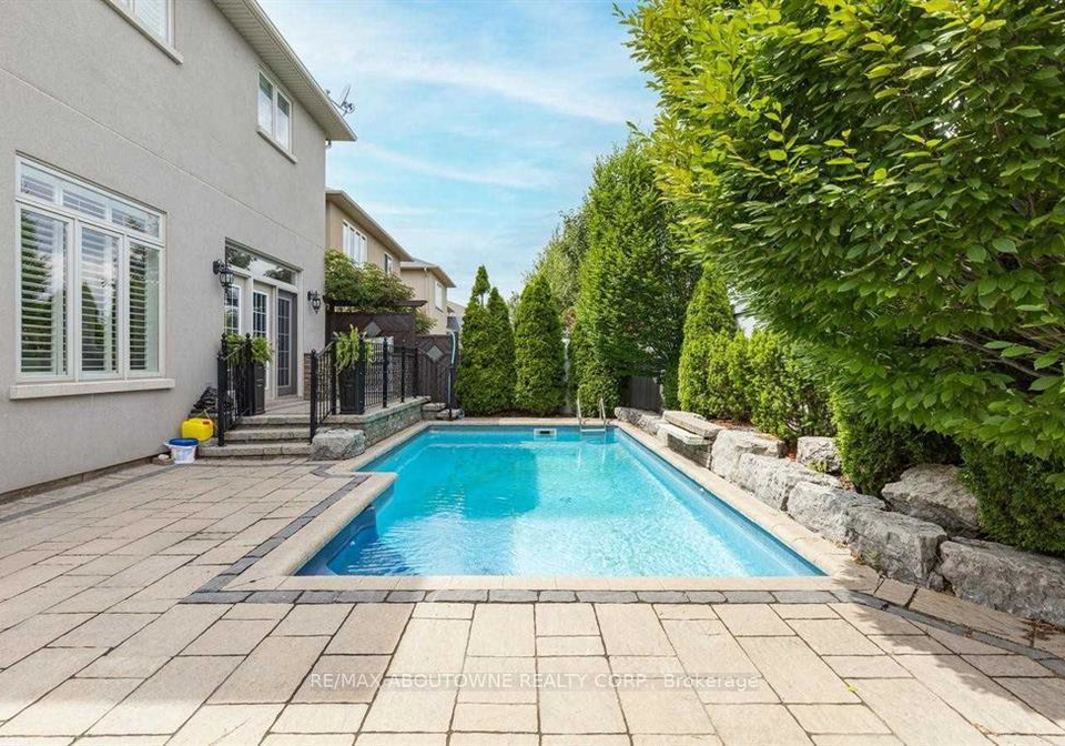 2500-millstone-drive-oakville-ontario-w13111442