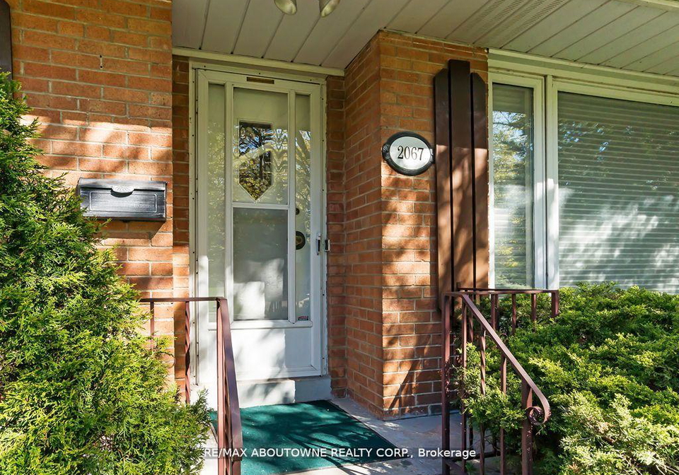 2067-devon-road-oakville-ontario-w13111852