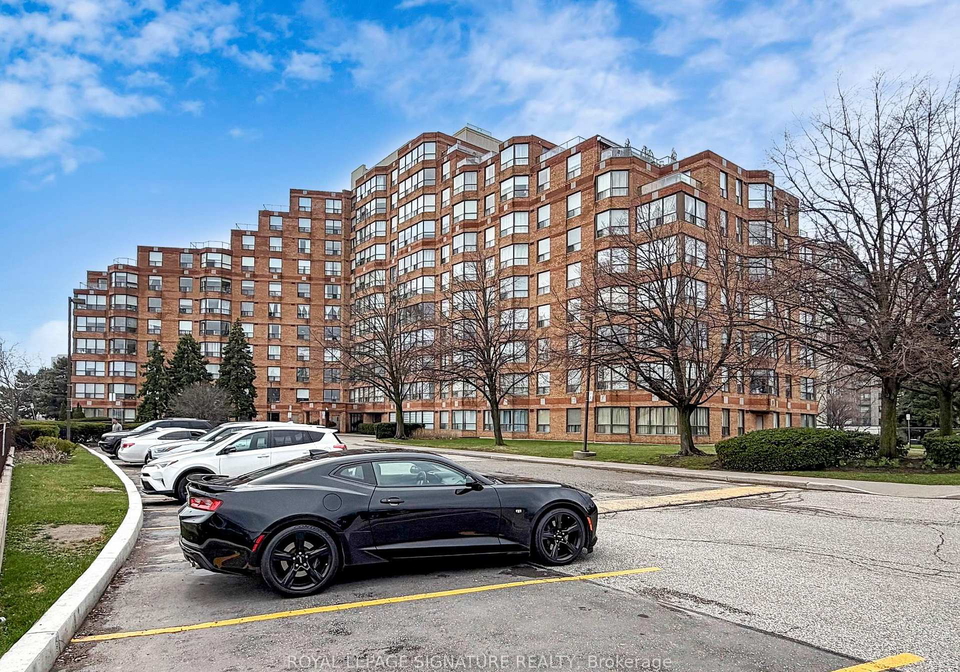 6-humberline-drive-etobicoke-ontario-w13112148