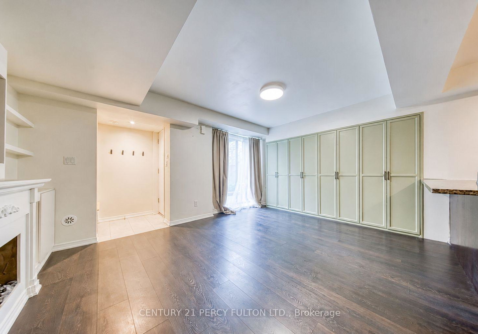 3-applewood-lane-w-etobicoke-ontario-w13112202