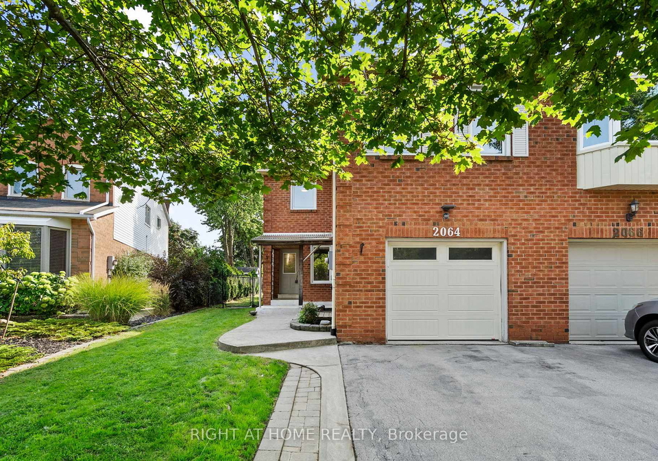 2064-glenada-crescent-oakville-ontario-w13112224