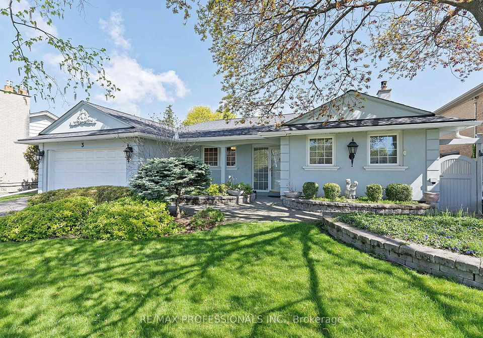 3-conifer-drive-etobicoke-ontario-w13112400