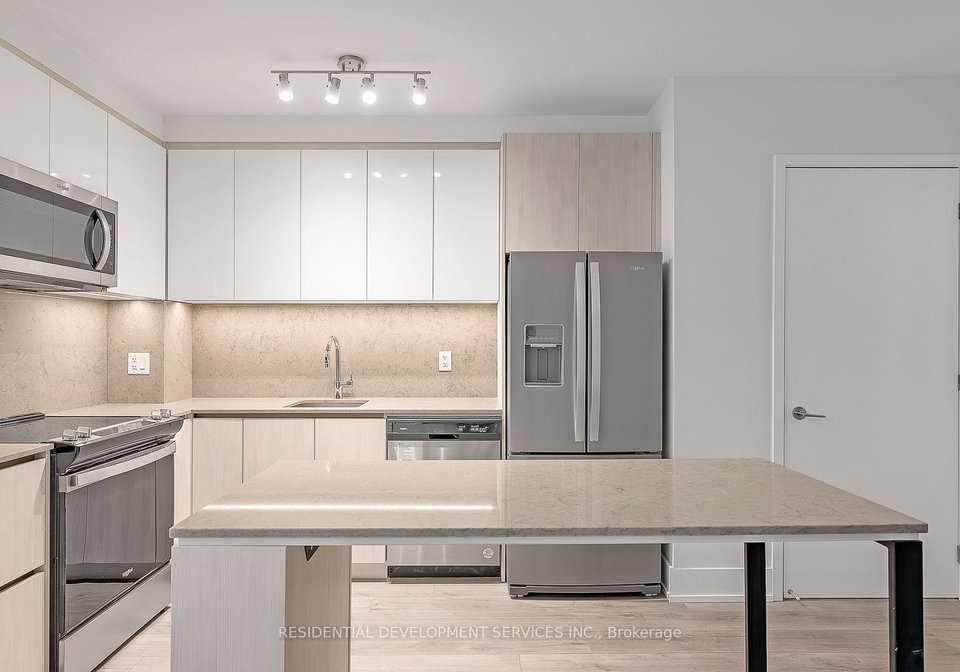 15-maryport-avenue-york-ontario-w13112416