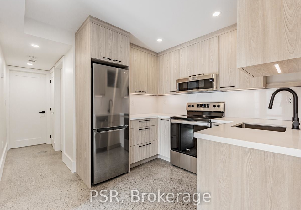 33-parkway-avenue-toronto-ontario-w13112448