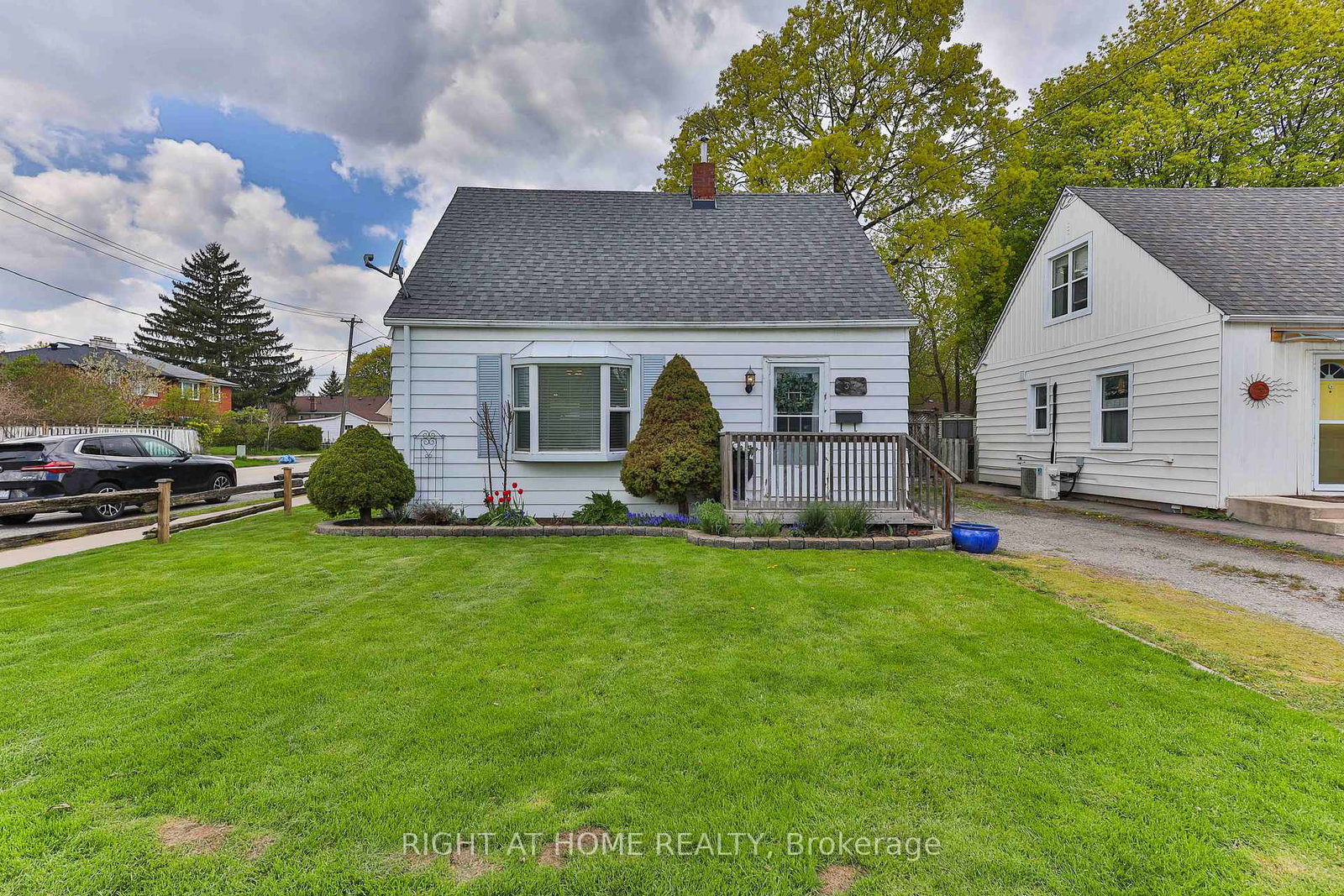 37-stewart-street-oakville-ontario-w13112556