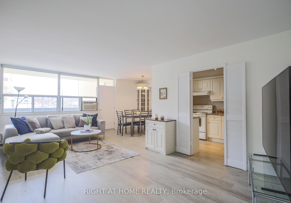 1455-lawrence-avenue-w-north-york-ontario-w13112780
