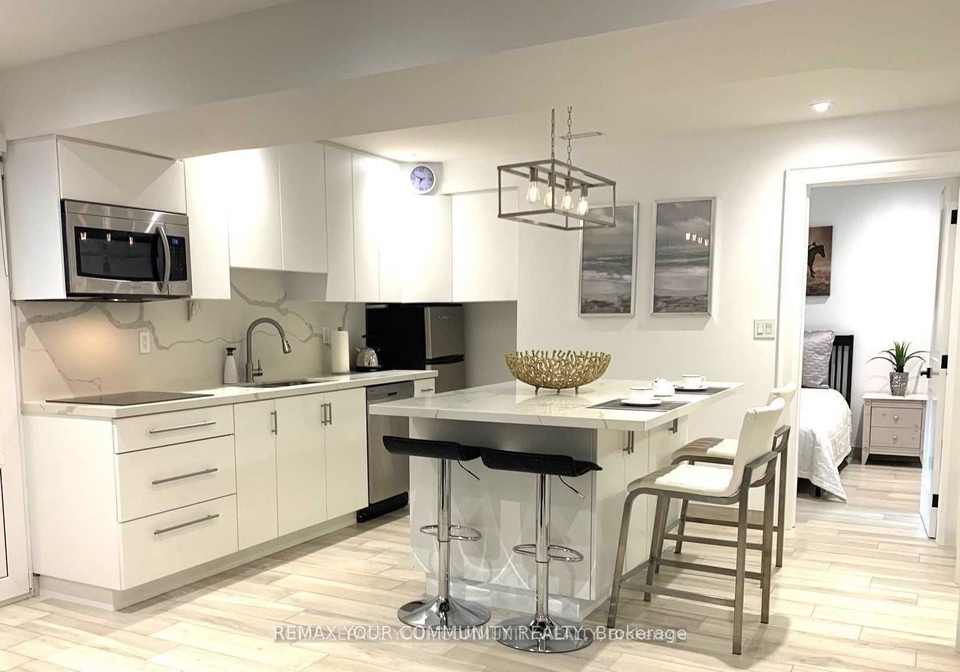 7-van-dusen-boulevard-etobicoke-ontario-w13113152