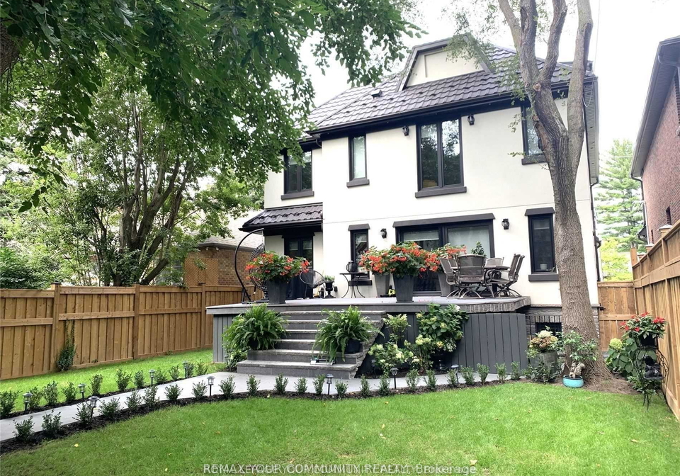 7-van-dusen-boulevard-etobicoke-ontario-w13113152